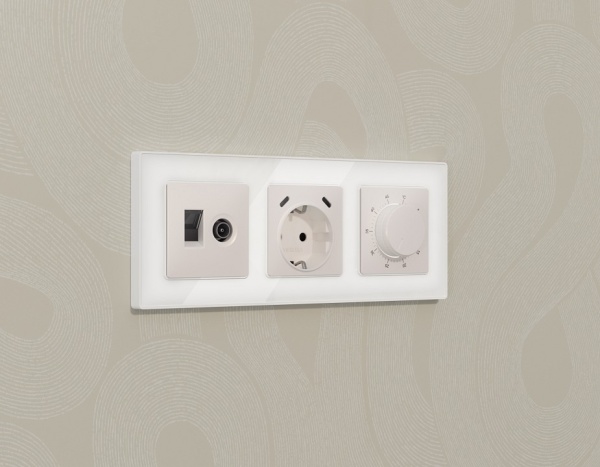 Накладка для розетки с заземлением и со шторками и 2хUSB type С Ambrella Volt ALFA AP2105