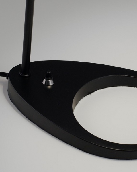 Настольная лампа офисная Moderli Turin V11333-1T